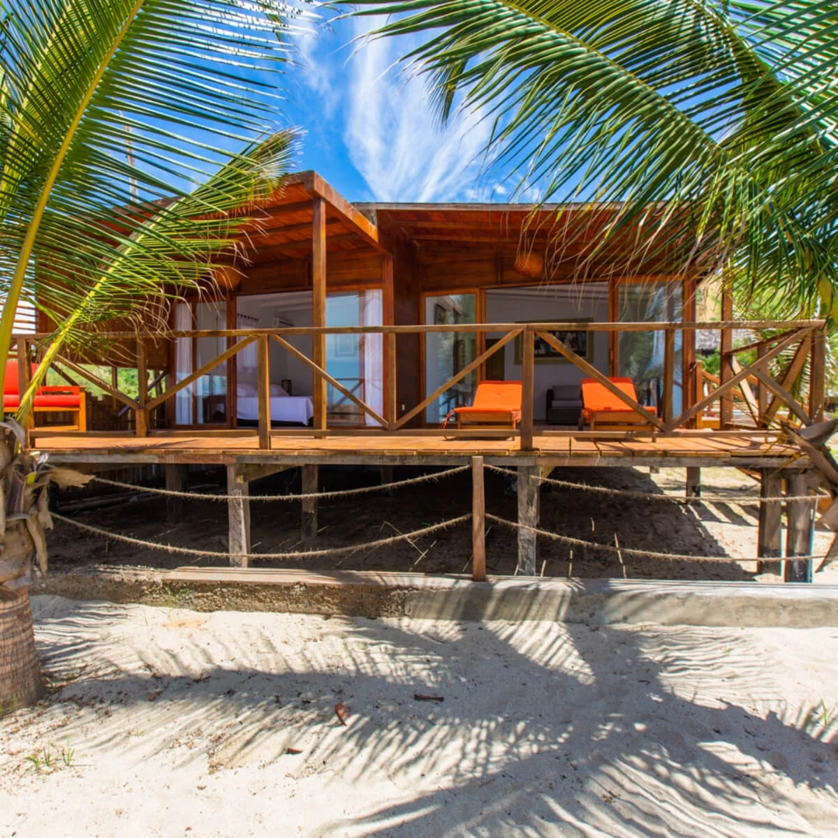 frontal-bungalow-familiar-hotel-punta-camaron-zorritos